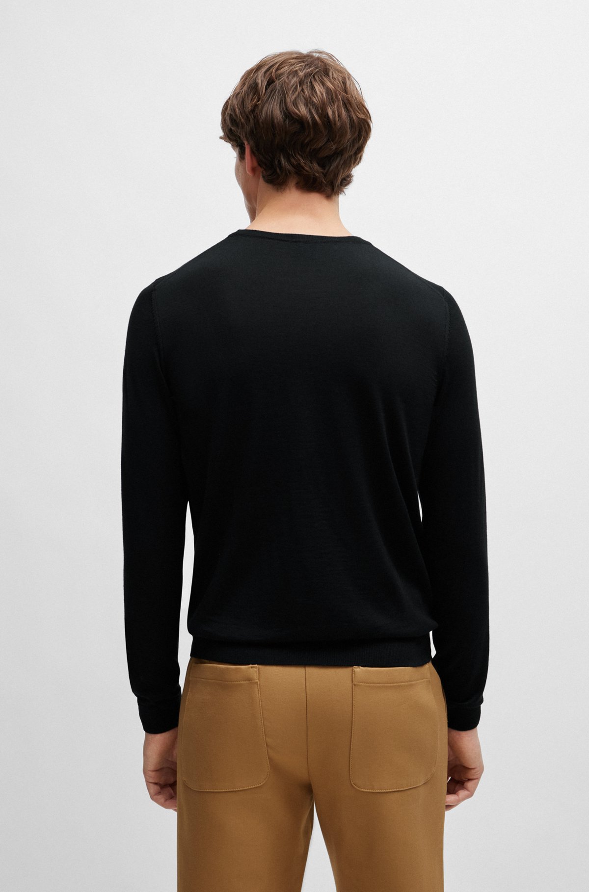 Slim-fit trui van scheerwol, Zwart