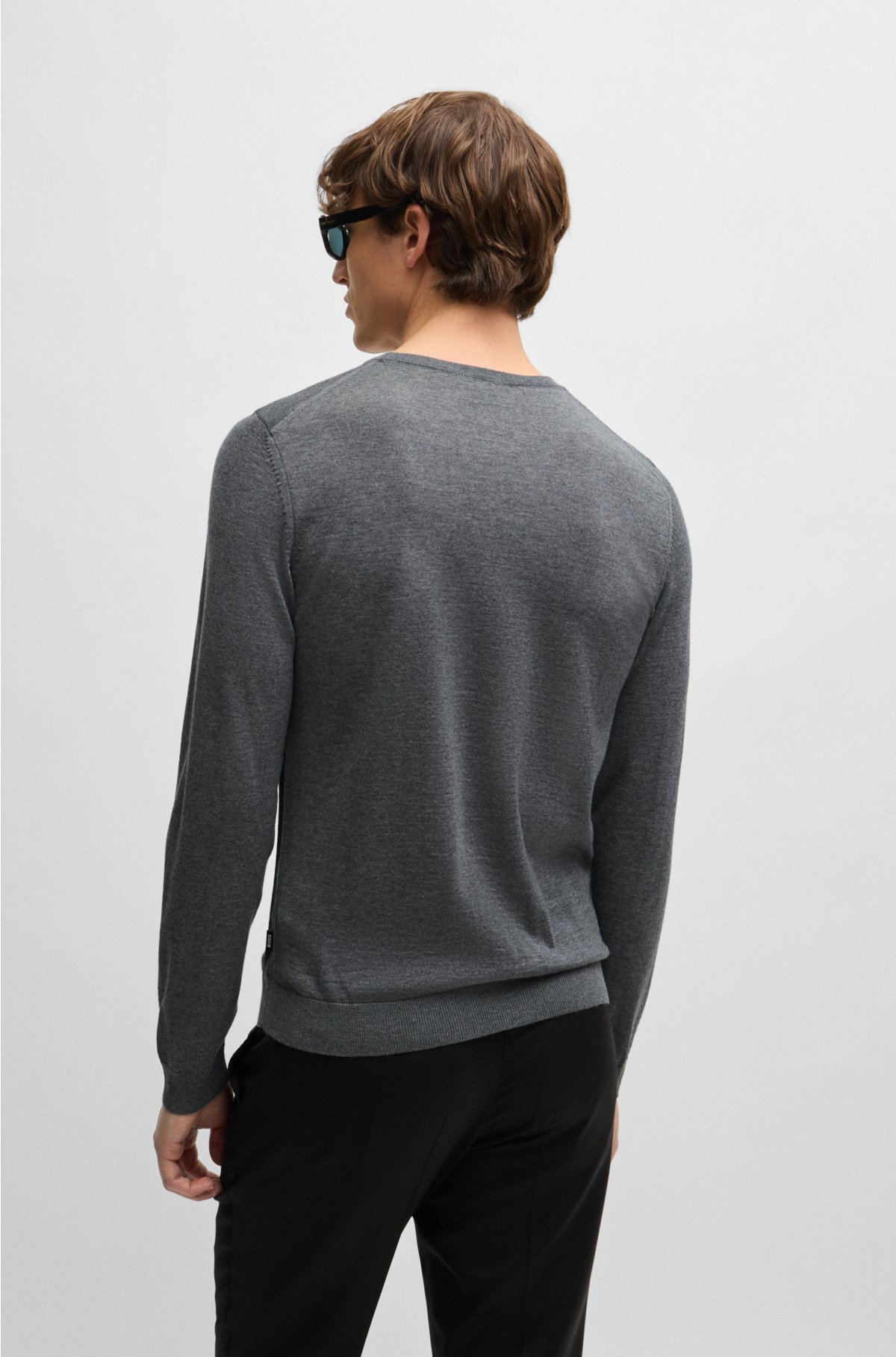 Slim-fit sweater in virgin wool with crew neckline, Grey