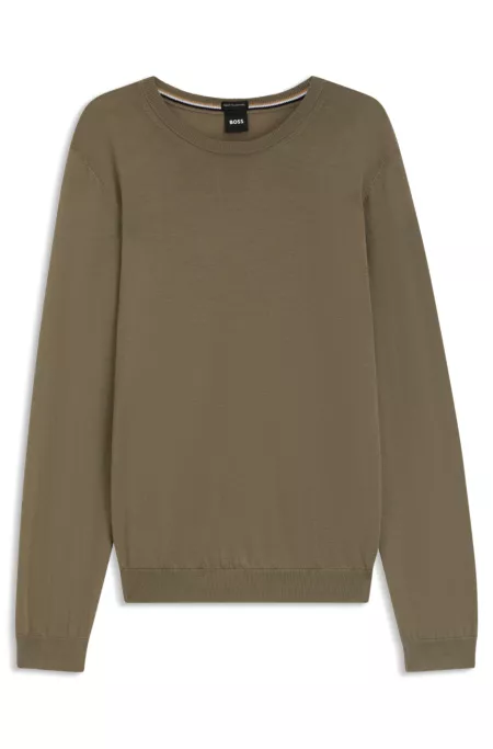 Slim-fit sweater in merino wool with crew neckline