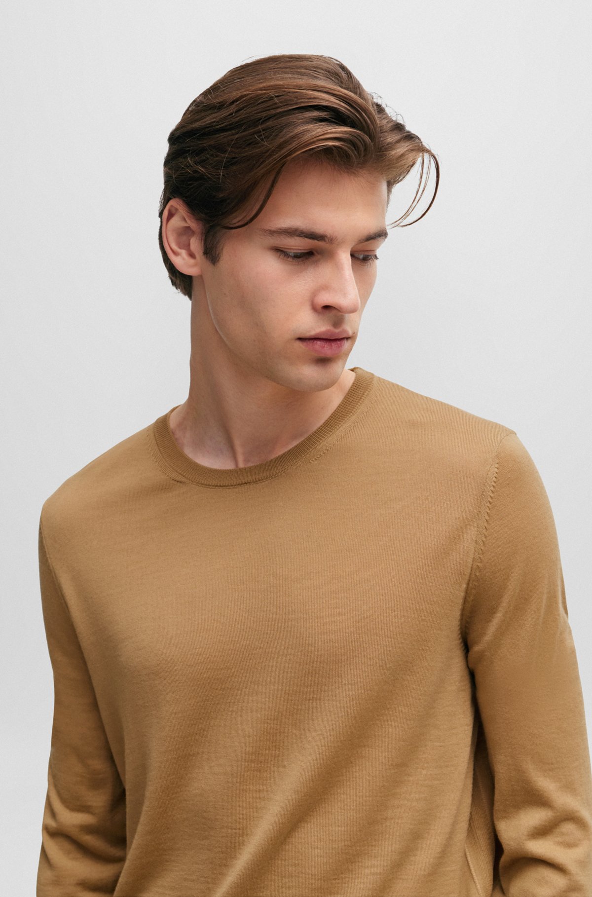 Slim-fit sweater in virgin wool, Beige