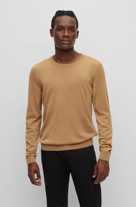 Slim-fit sweater in merino wool with crew neckline