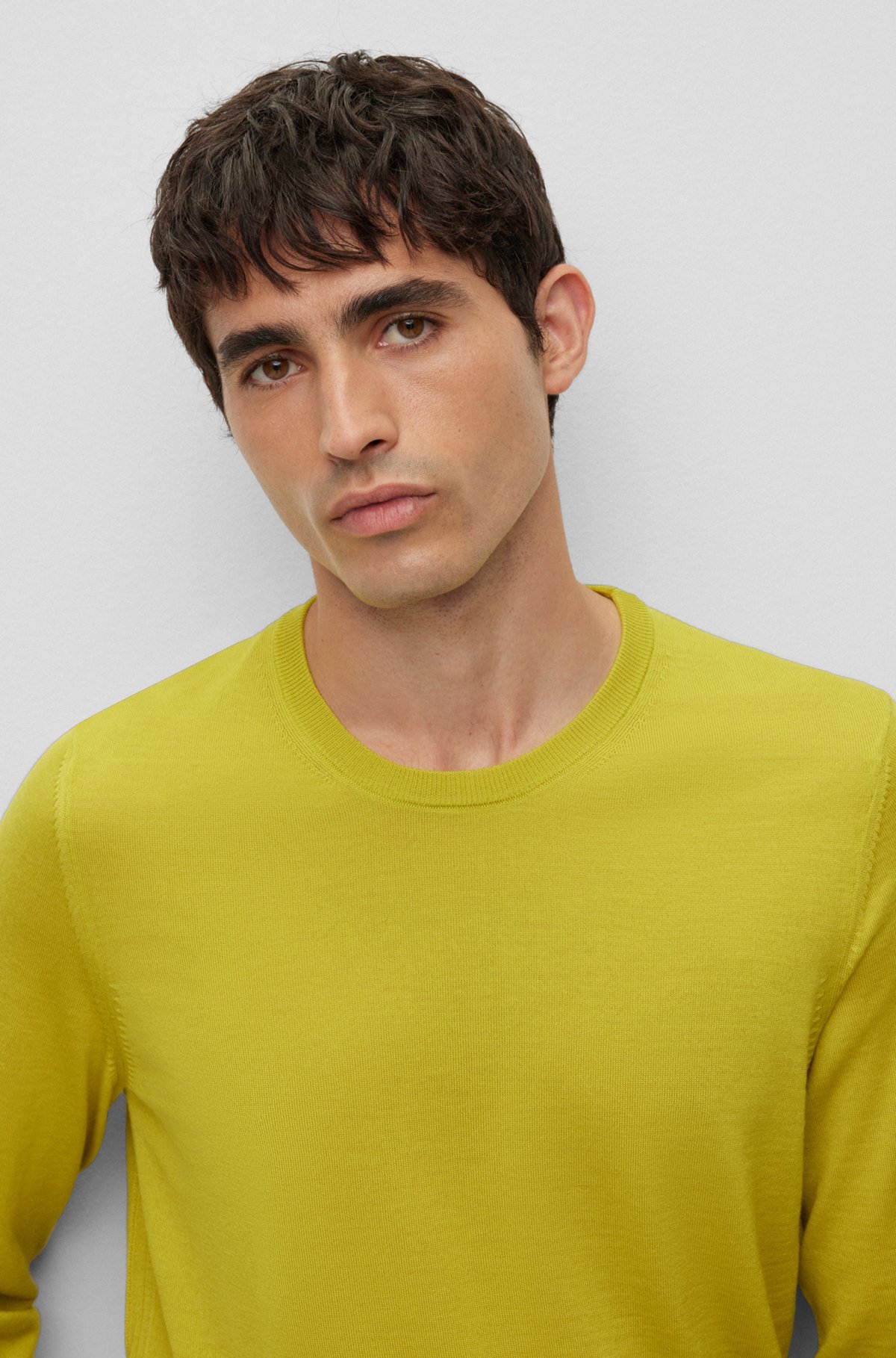 Slim-fit sweater in virgin wool, Light Green