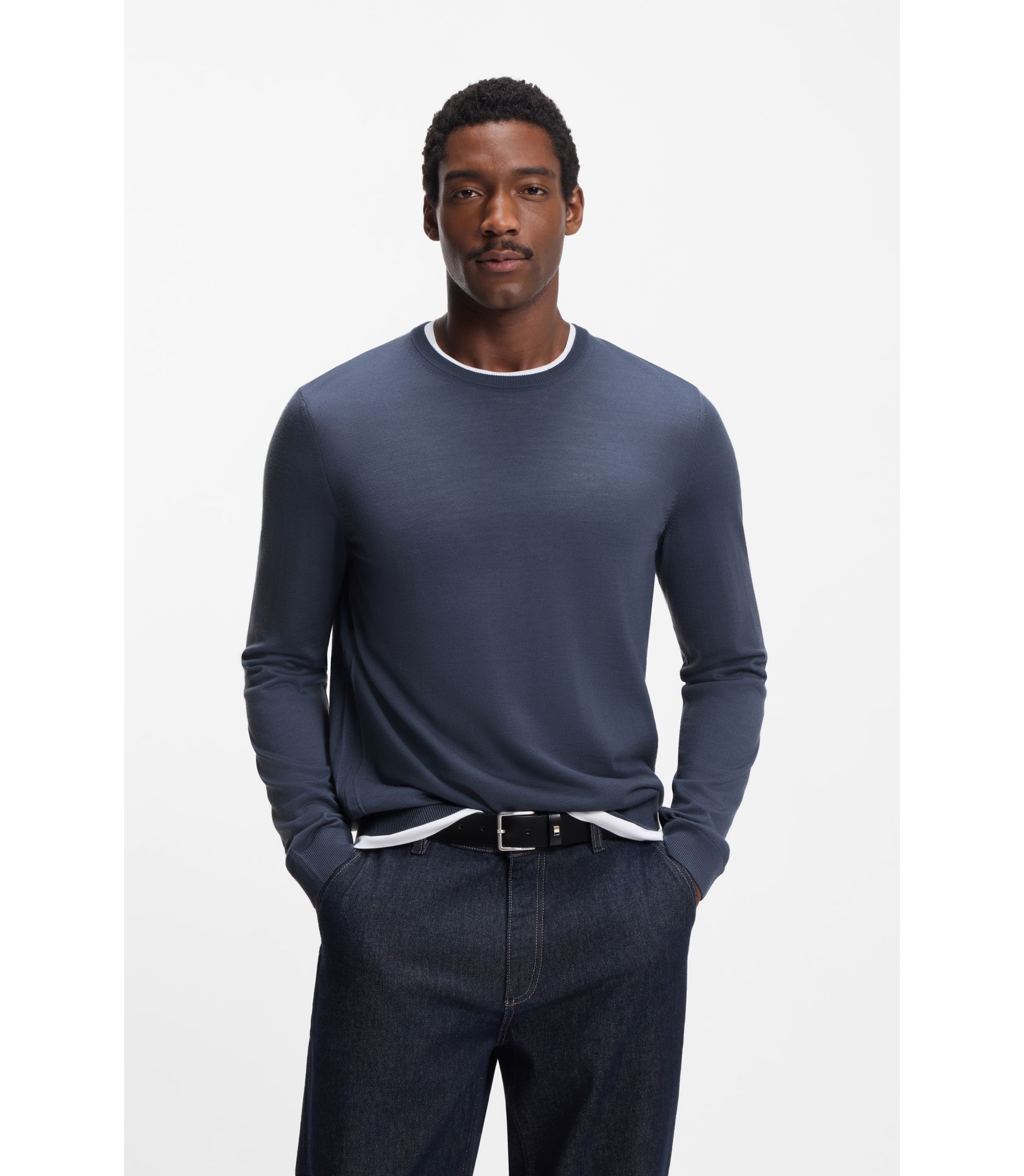 Slim-Fit Pullover aus Merinowolle