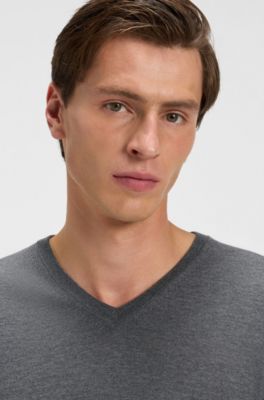 H&oslash;jhalset sweater med V-hals i ekstra fin merinould, Gr&aring;