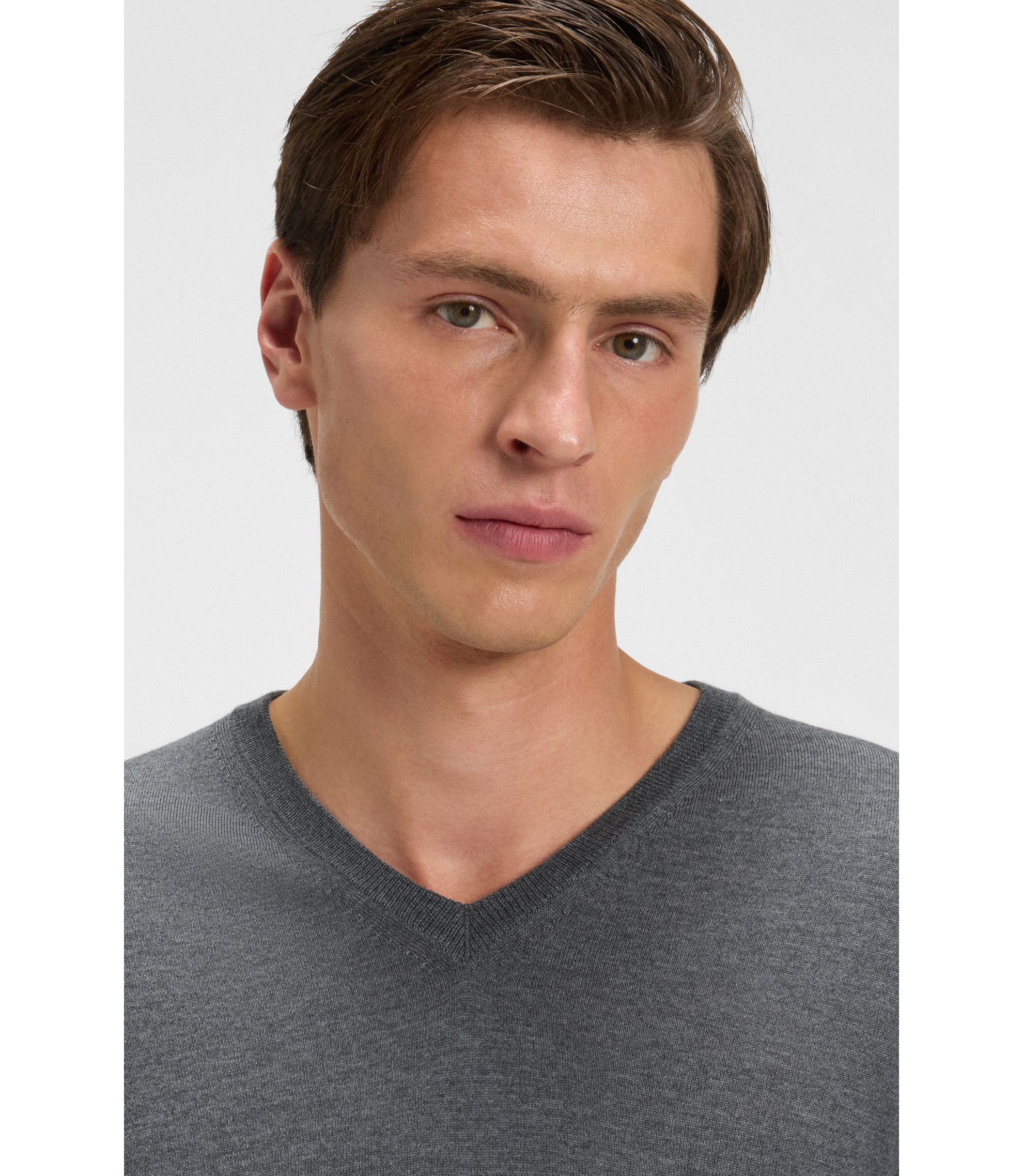 hbeu50468261_030_340?wid=1980&