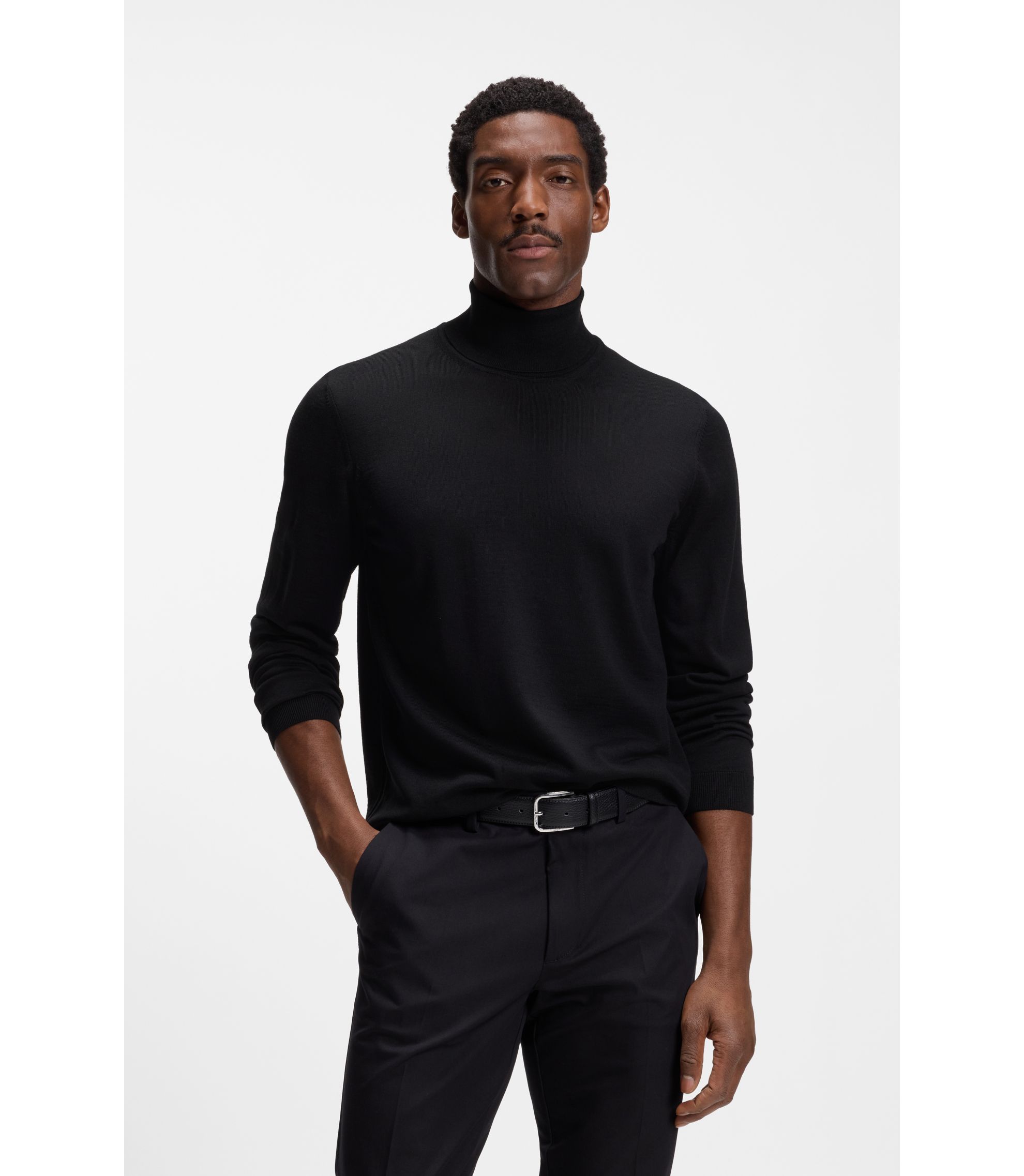 Slim-Fit Rollkragenpullover aus extrafeiner Merinowolle