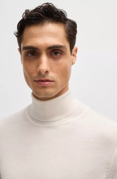 Regular-fit rollneck sweater in merino wool