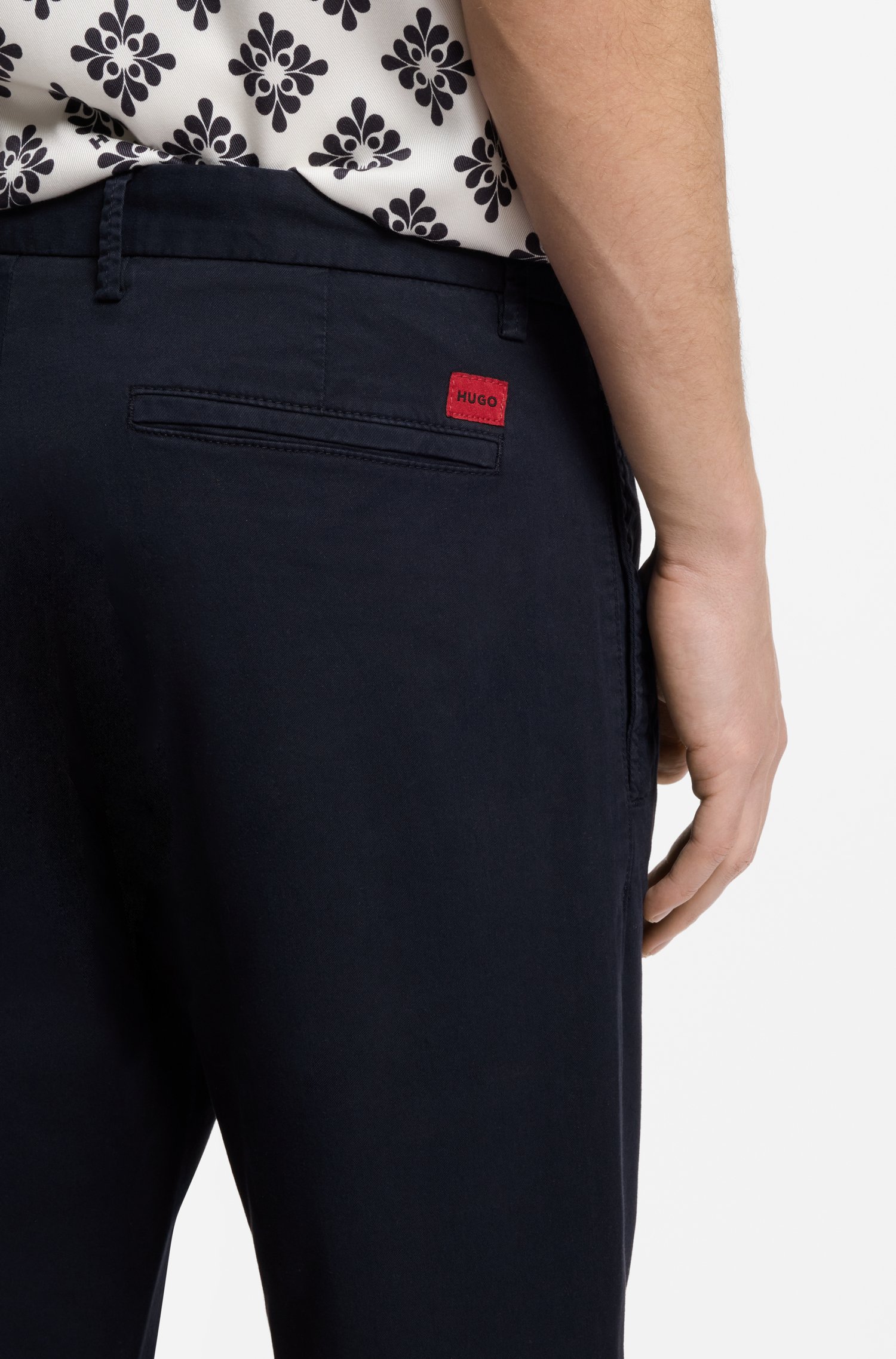 Hugo Slim-fit chinos in stretch-cotton gabardine byxor herr – bild 3