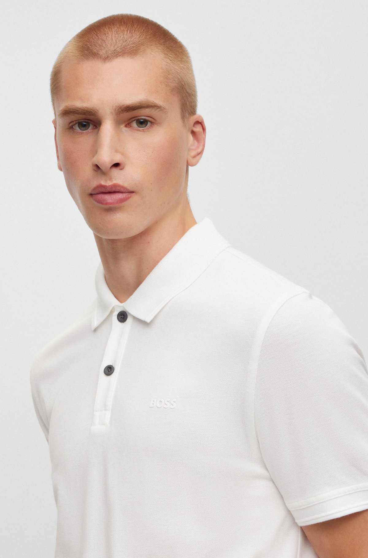Slim-Fit Poloshirt aus Baumwoll-Piqué, Weiß