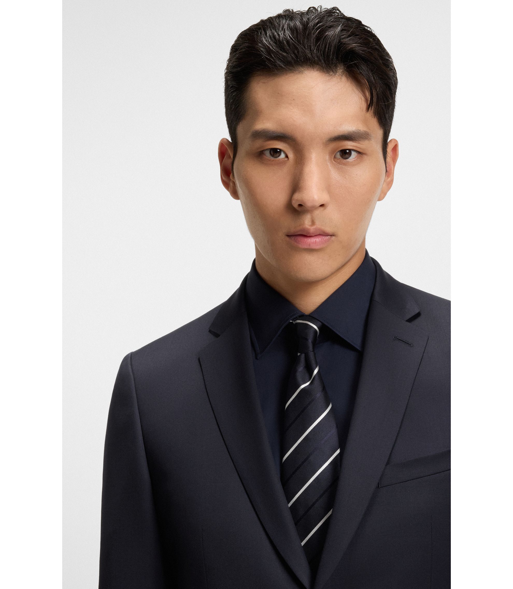 hbeu50469181_401_340?wid=1980&