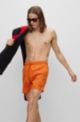 Boxer da mare in materiale riciclato ad asciugatura rapida con logo a contrasto, Arancione