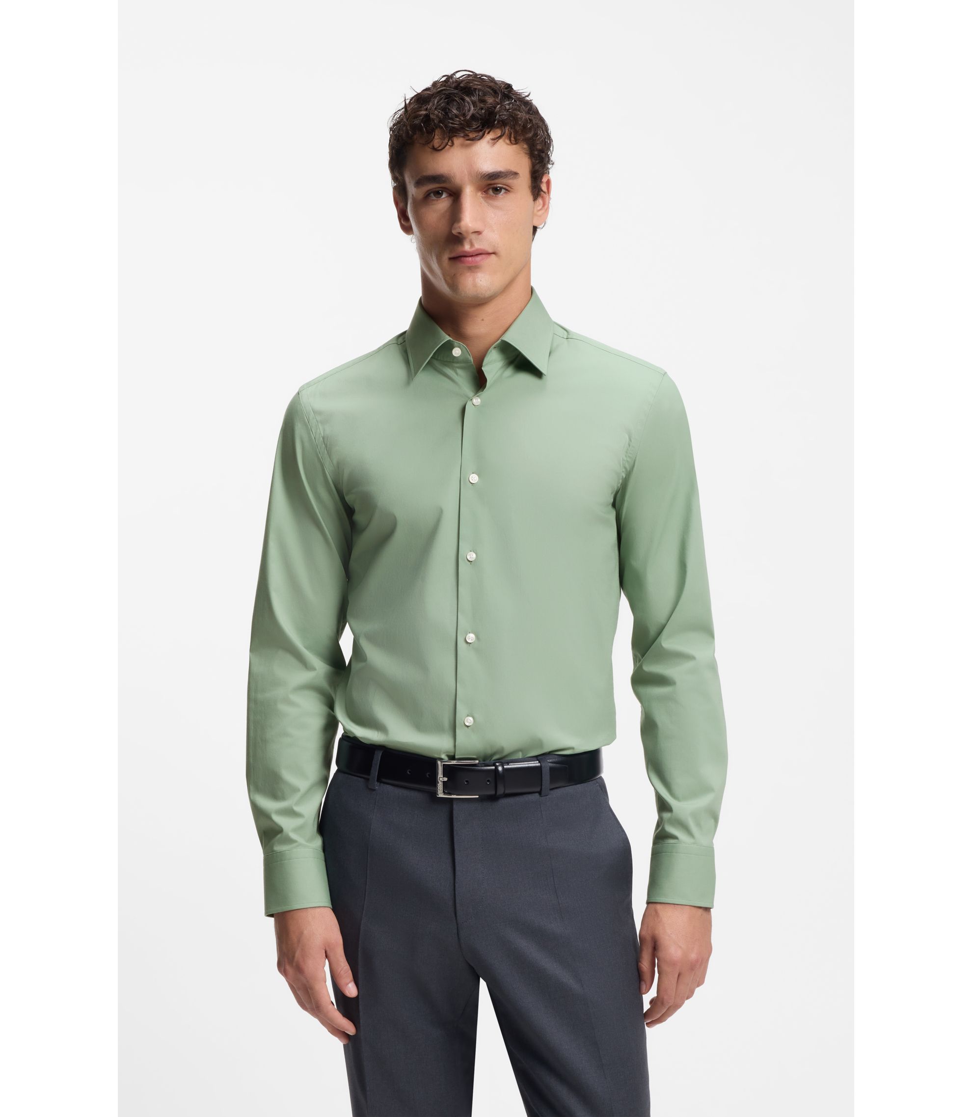 Slim-Fit Hemd aus elastischer Baumwoll-Popeline mit bügelleichtem Finish