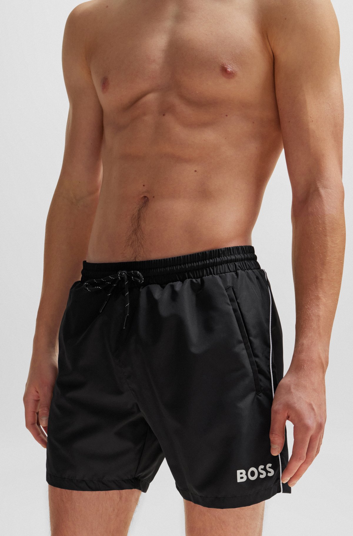 Bañador tipo shorts de secado rápido con ribeteado y logo, Negro