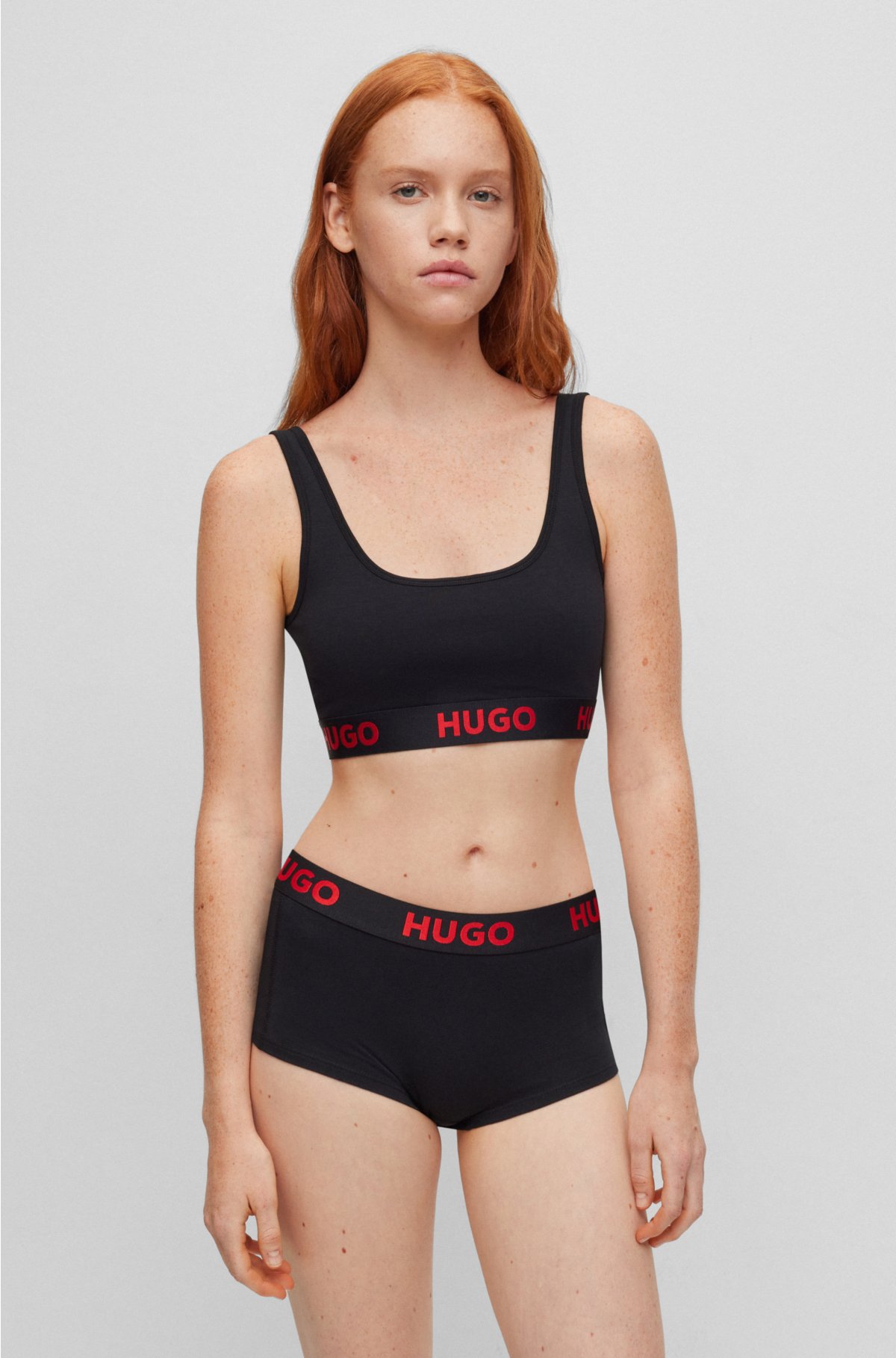 HUGO - Triangel-BH aus Stretch-Baumwolle mit rotem Logo-Label