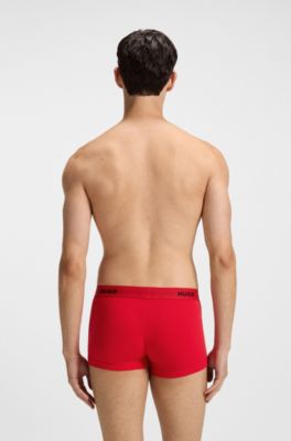 Dreierpack eng anliegende Boxershorts aus Stretch-Baumwolle mit kurzem Bein und Logo am Bund, Schwarz / Rot / Wei&szlig;