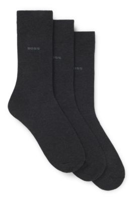 Paquete de tres pares de calcetines de largo est&aacute;ndar en tejido el&aacute;stico, Gris oscuro