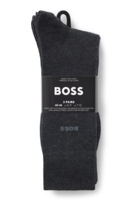 Paquete de tres pares de calcetines de largo est&aacute;ndar en tejido el&aacute;stico, Gris oscuro