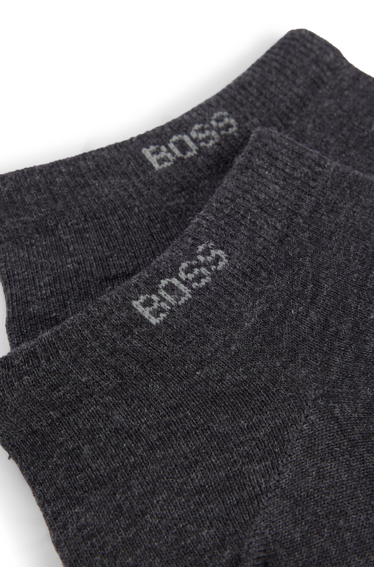 Paquete de dos pares de calcetines a la altura del tobillo de tejido elástico, Gris oscuro