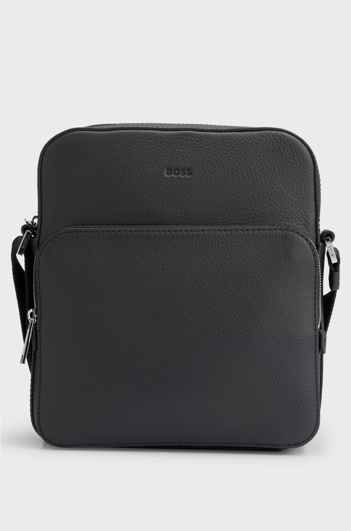 Reporter bag in grained Italian leather with embossed logo, Black