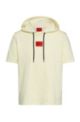 Sweater van katoenen sweatstof met korte mouwen en rood logolabel, Lichtgeel
