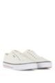 Lowtop Sneakers aus Canvas mit charakteristischen Streifen, Weiß