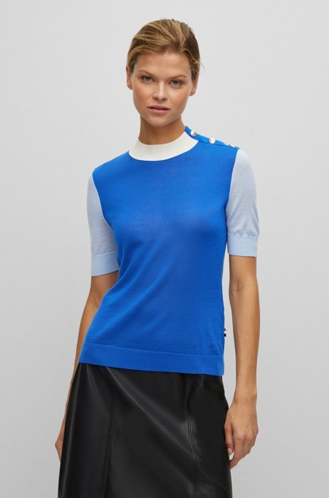 Colour-blocked slim-fit sweater with hardware buttons, Blue