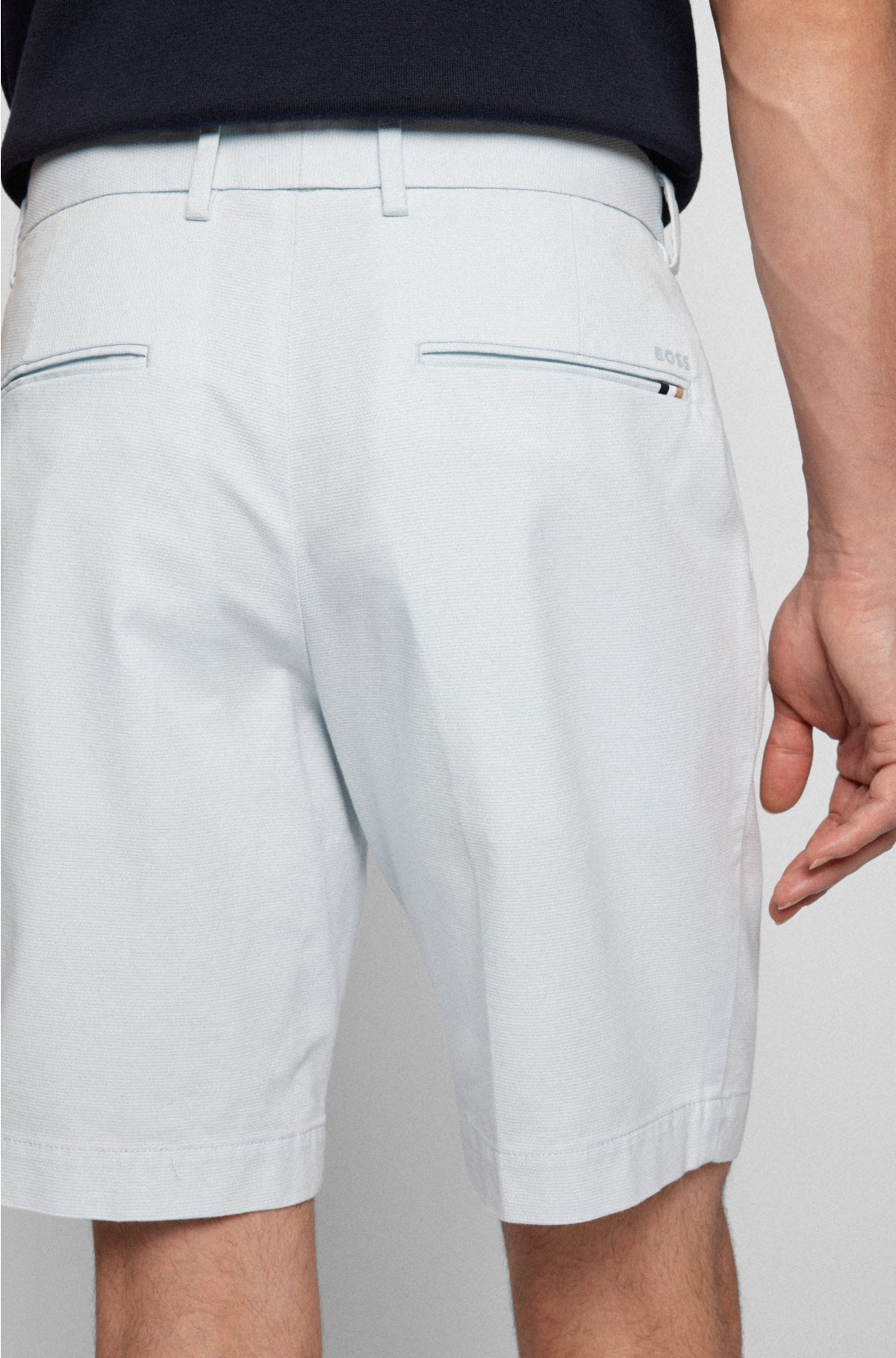 Republik vente Regenerativ BOSS - Slim-fit shorts in structured stretch cotton