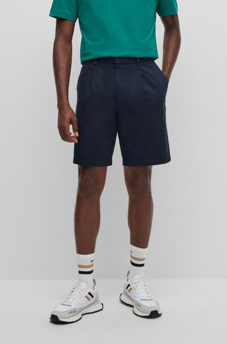 Bermuda in gabardine di cotone elasticizzato con pince sulla parte anteriore HUGO BOSS Uomo Abbigliamento Pantaloni e jeans Shorts Pantaloncini 