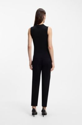 Top in maglia a coste con scollatura a lupetto, Nero