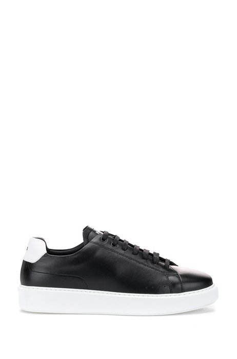 Low-top trainers in leather with logo detailing, Black