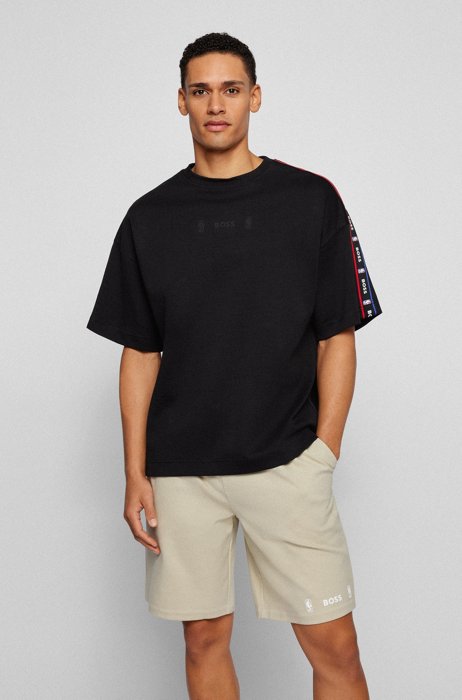 Relaxed-Fit T-Shirt aus Interlock-Baumwolle mit Logo aus der Kooperation, Schwarz