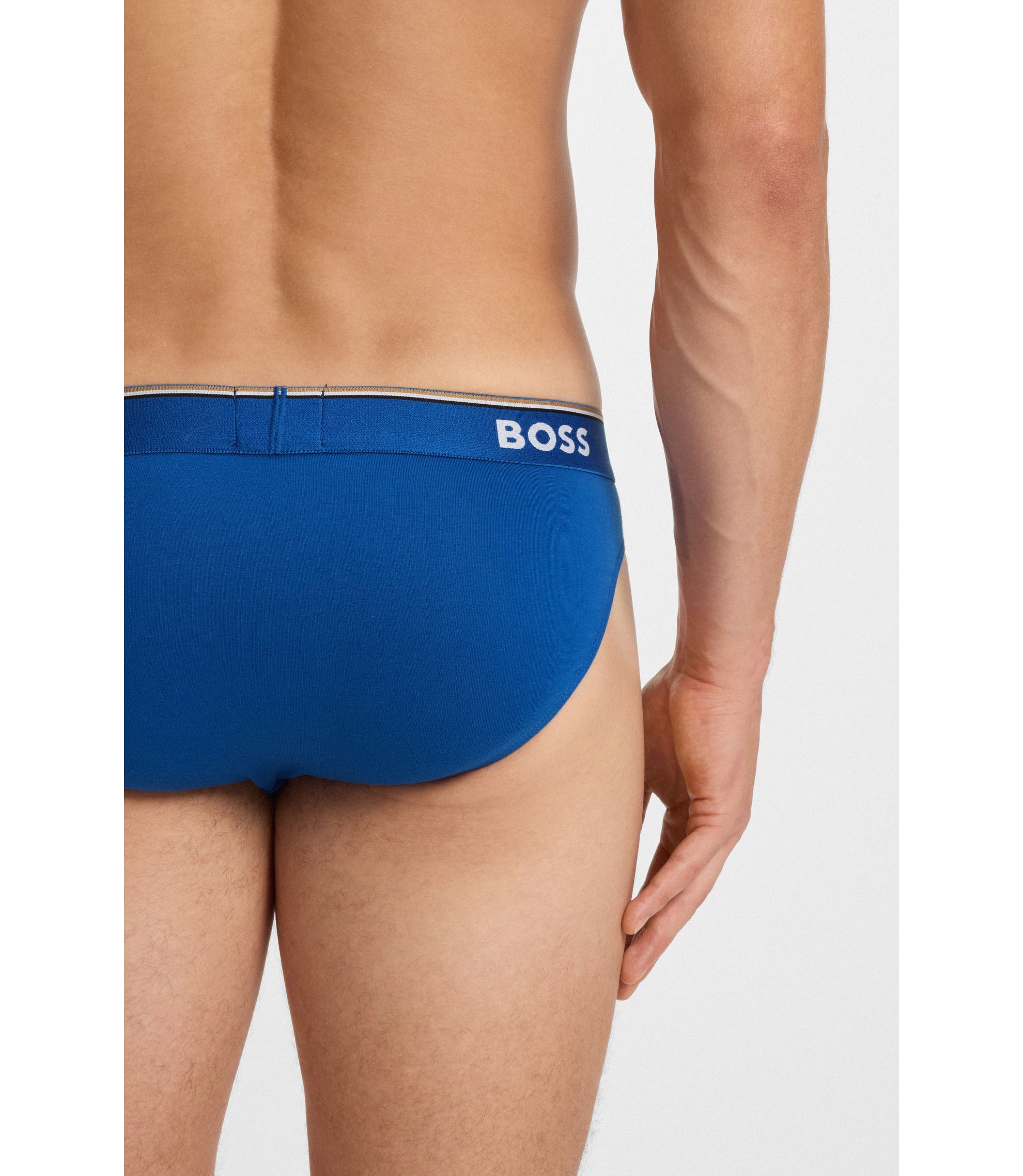 hbeu50475273_487_341?wid=1980&