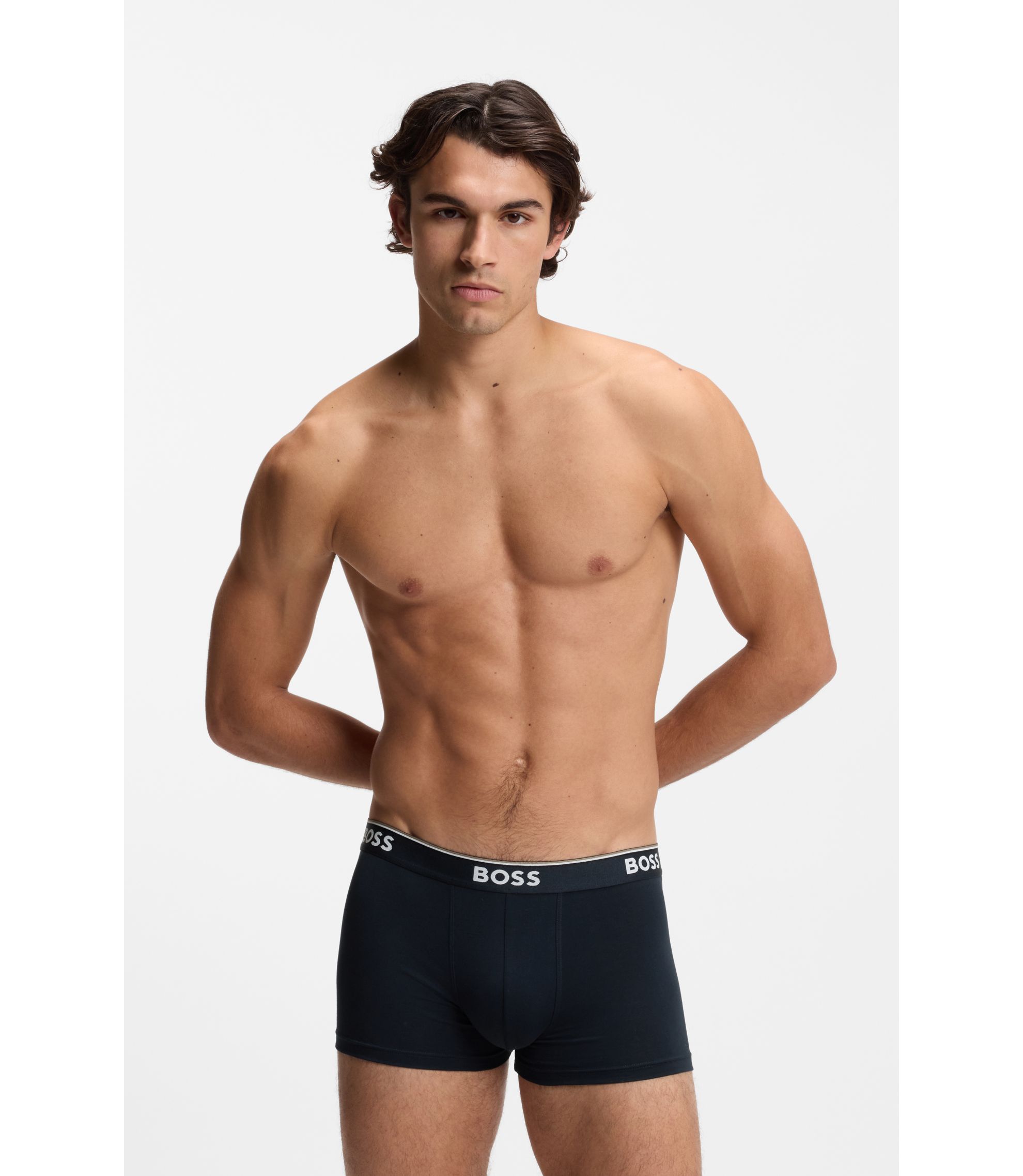 hbeu50475274_487_343?wid=1980&