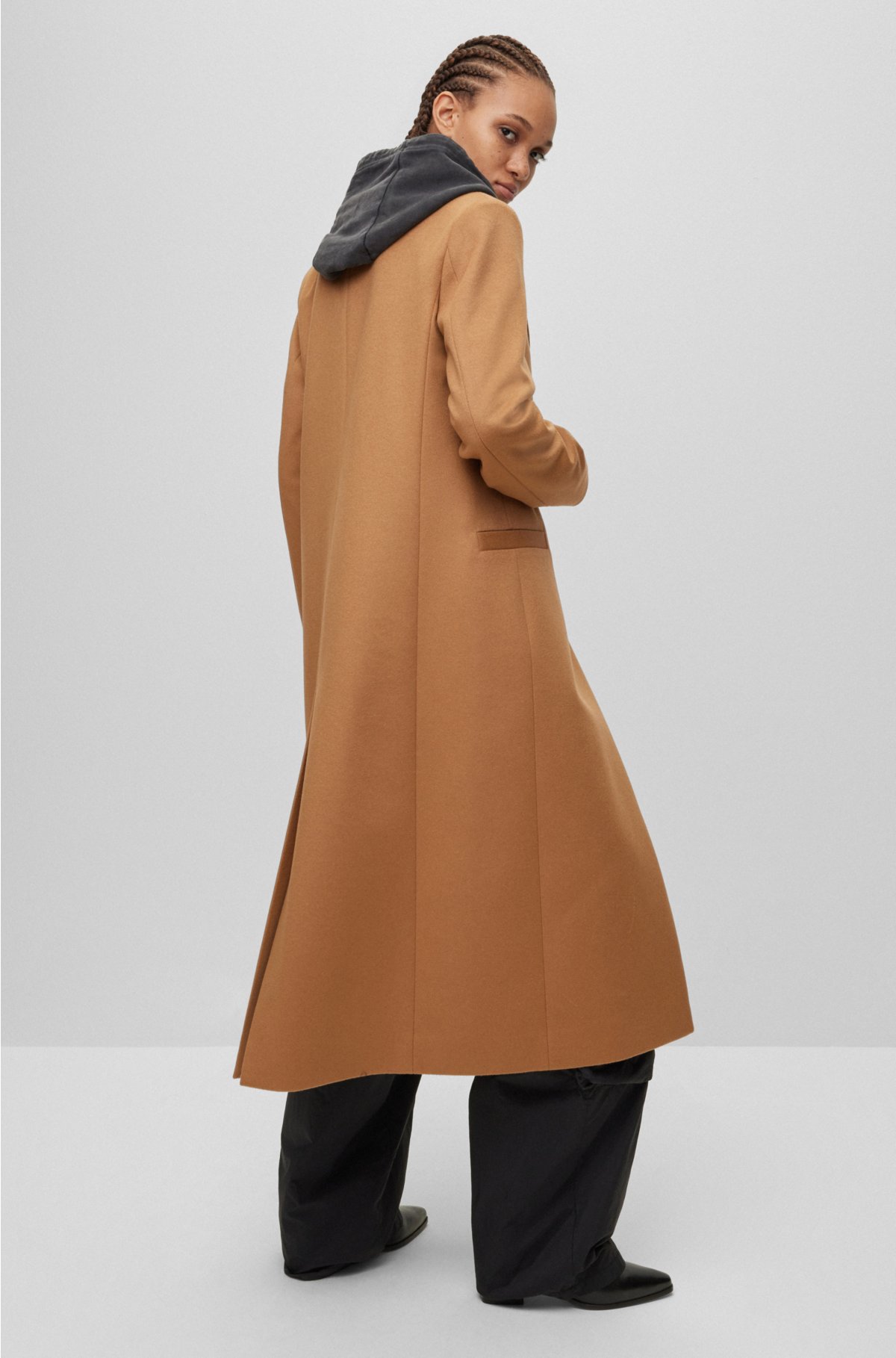 Longline relaxed-fit coat in a wool blend, Brown