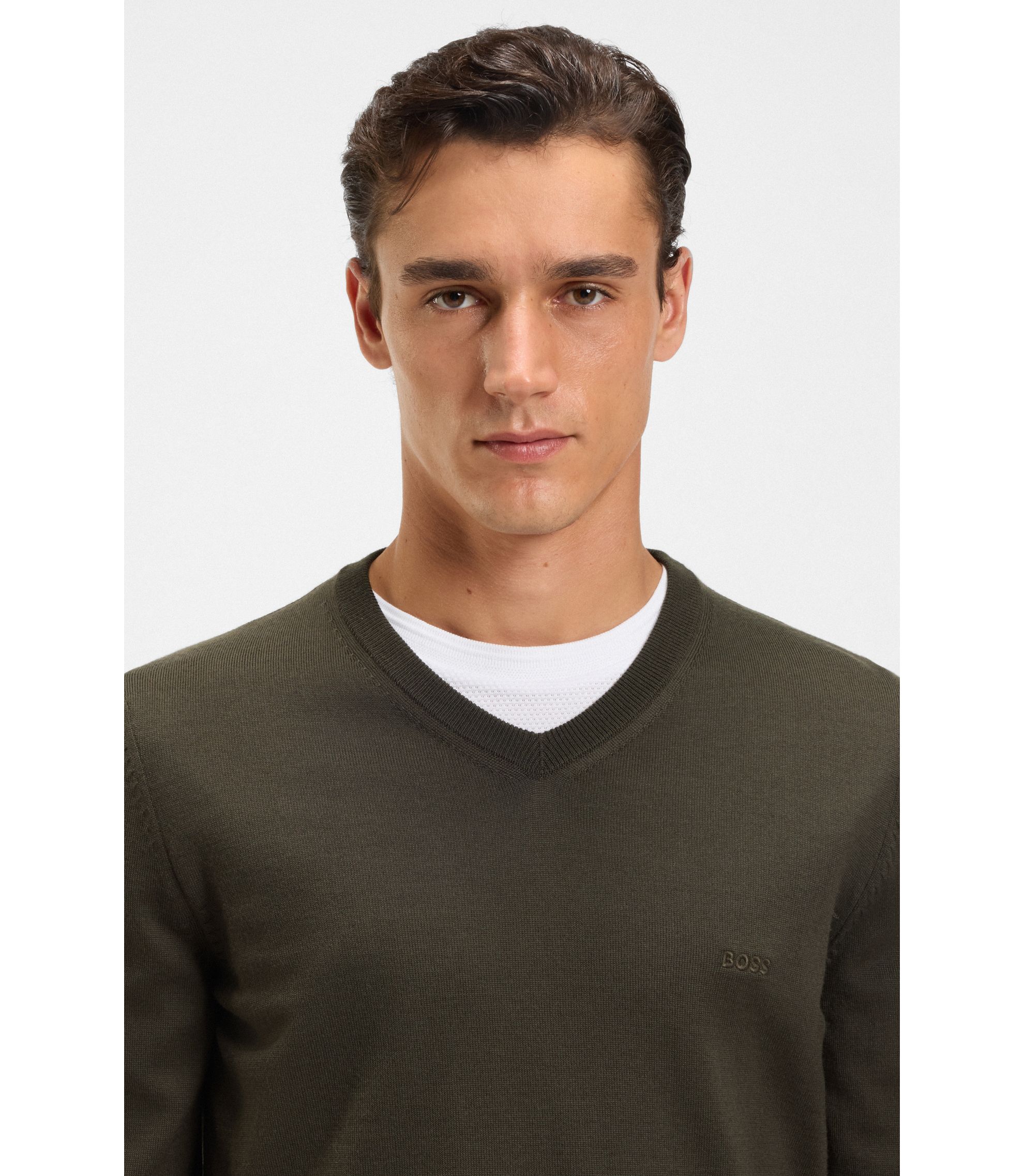 HUGO BOSS ヒューゴボス ヴァージンウール タートルネック M 緑 刺繍