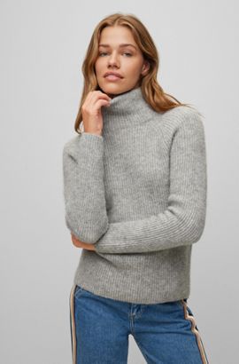 Mode Sweaters Kraagloze sweaters bpc Kraagloze sweater lichtgrijs casual uitstraling 