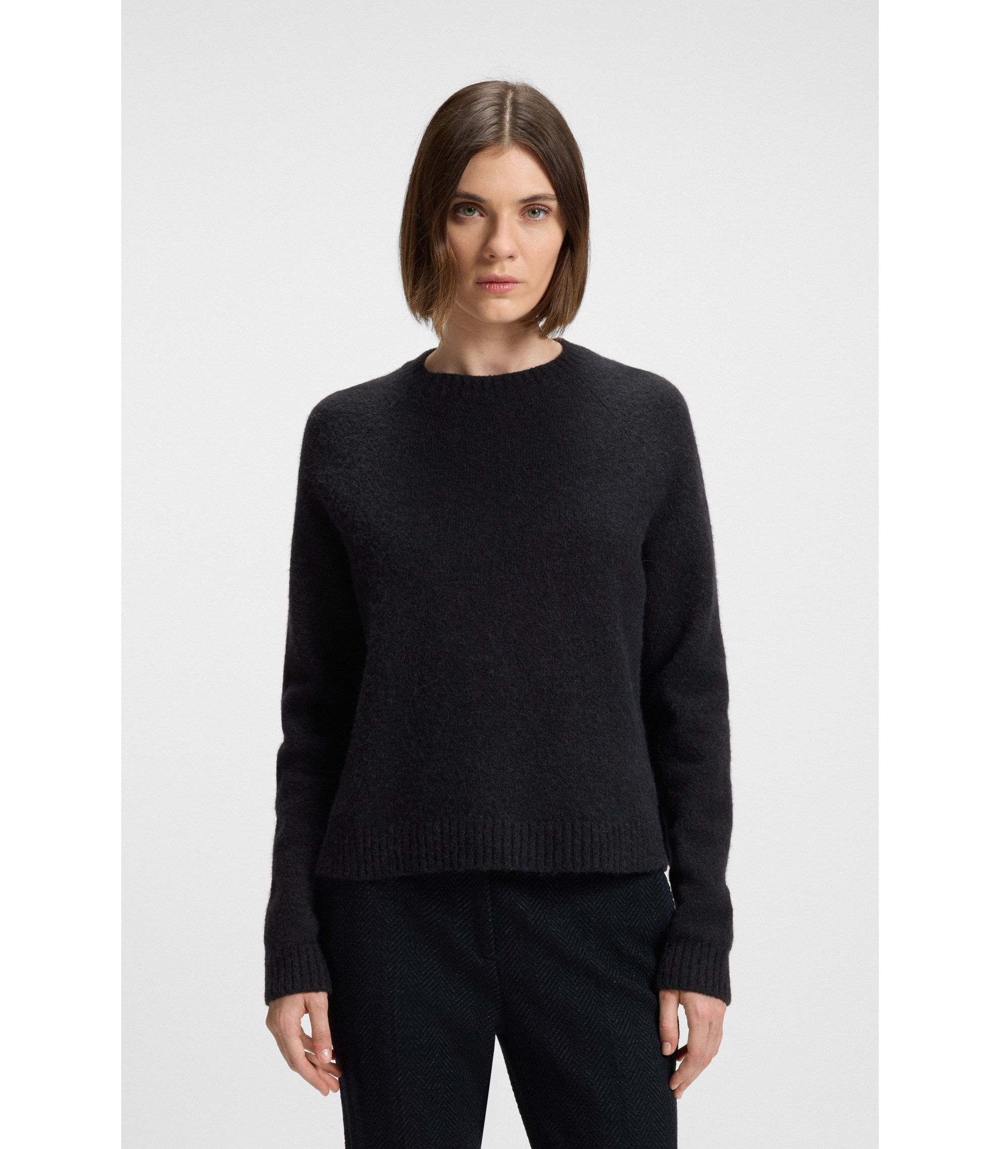 Pullover aus Stretch-Garnen mit Rundhalsausschnitt