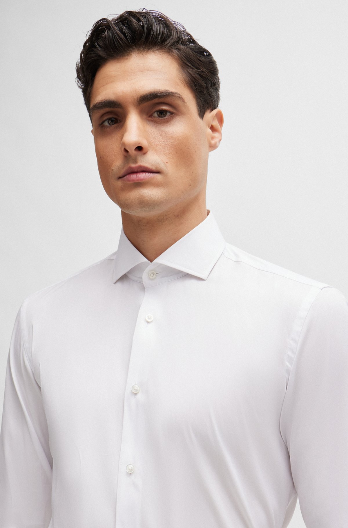 Slim-fit overhemd in gemakkelijk te strijken popeline van een katoenmix, Wit