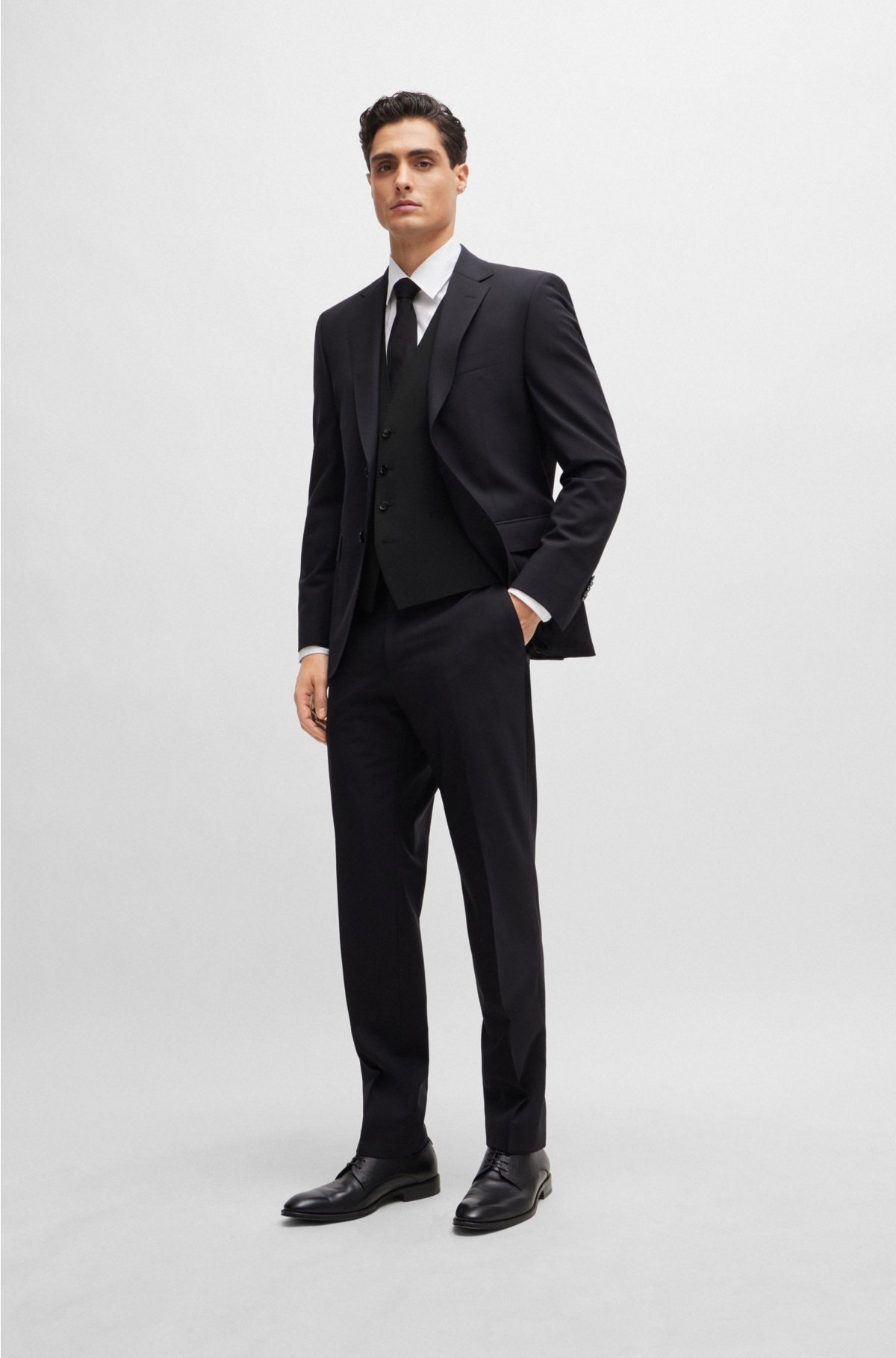 Slim-fit waistcoat in stretch virgin wool, Black