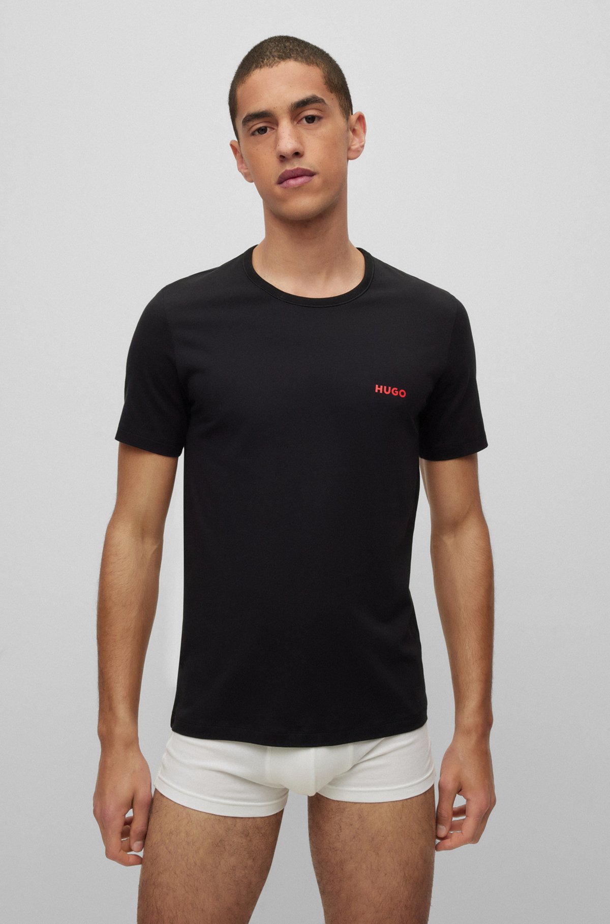 Dreier-Pack T-Shirts aus Baumwolle mit Logo-Print, Schwarz / Rot / Weiß