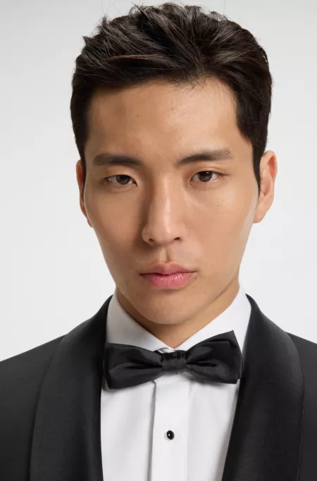 Italian-made bow tie in silk jacquard