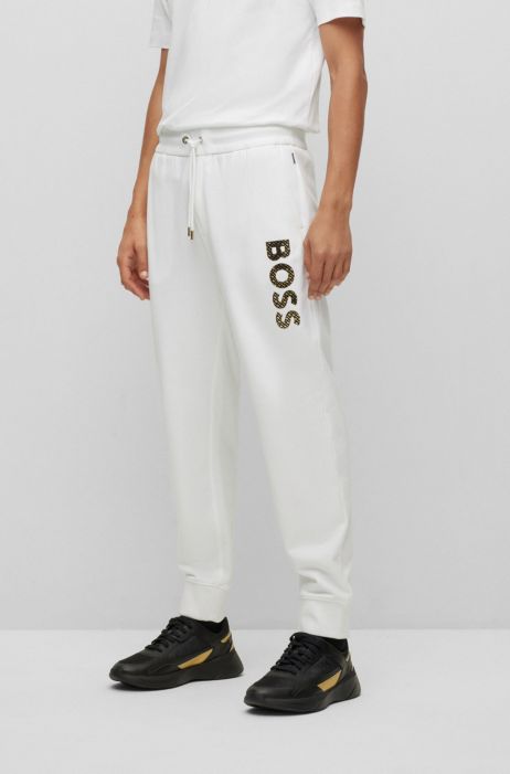 BOSS - Pantalones felpa de algodón con logo de iniciales