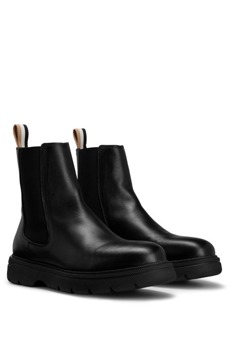 Chelsea boots in leather with logo details, Black