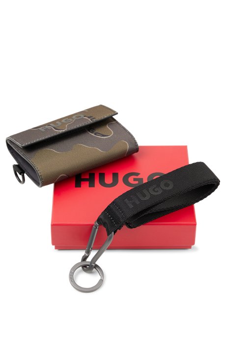 Key holder and camouflage-print card case gift set, Patterned