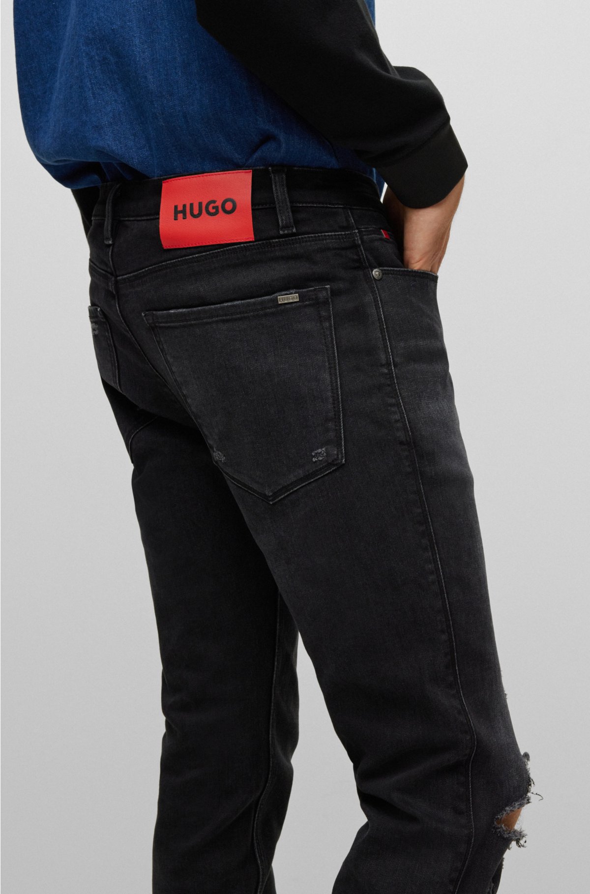 Licht landheer koffer HUGO - Slim-fit jeans in black comfort-stretch denim