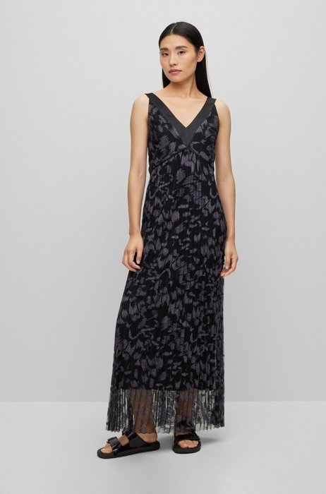 Sleeveless dress in butterfly lace, Patterned