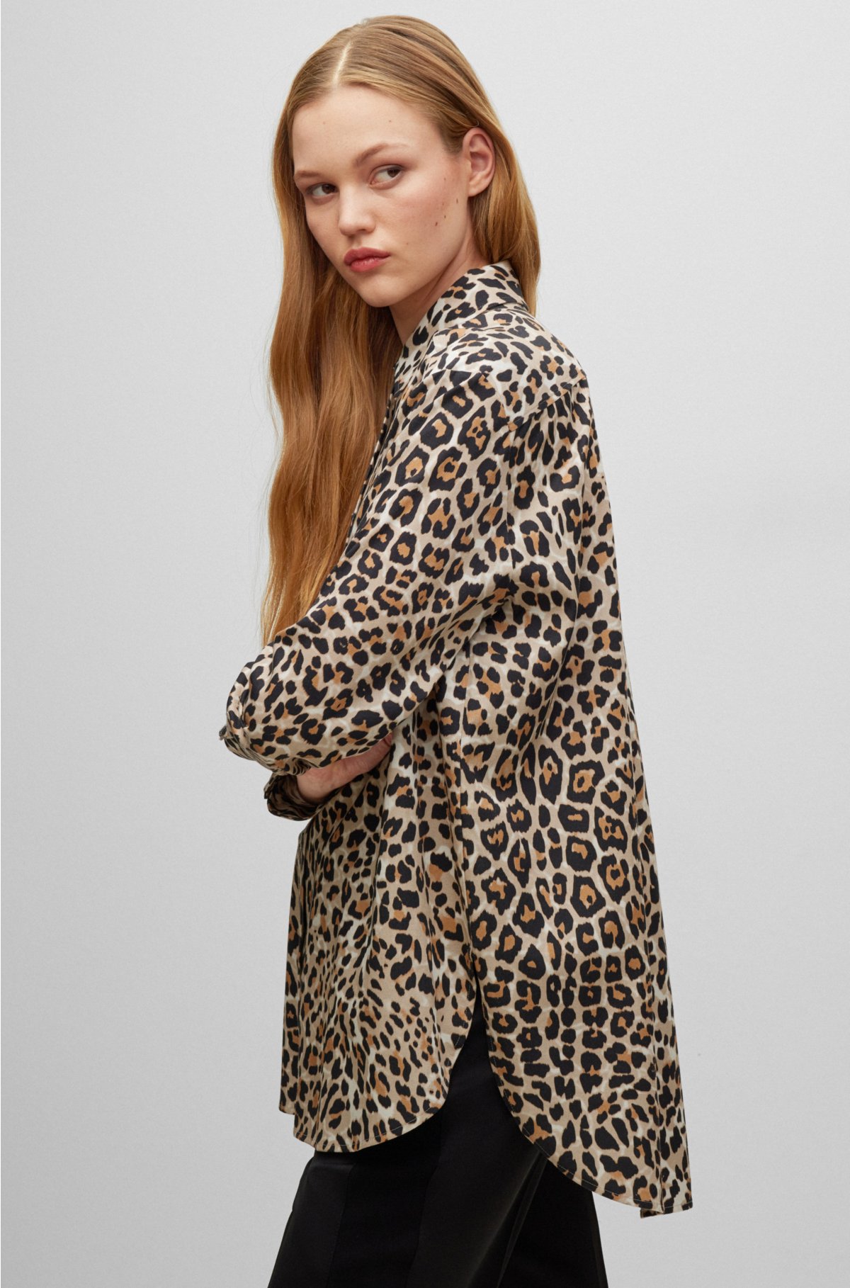 Sofocante Con fecha de Drama HUGO - Blusa oversize fit en popelín con estampado de leopardo