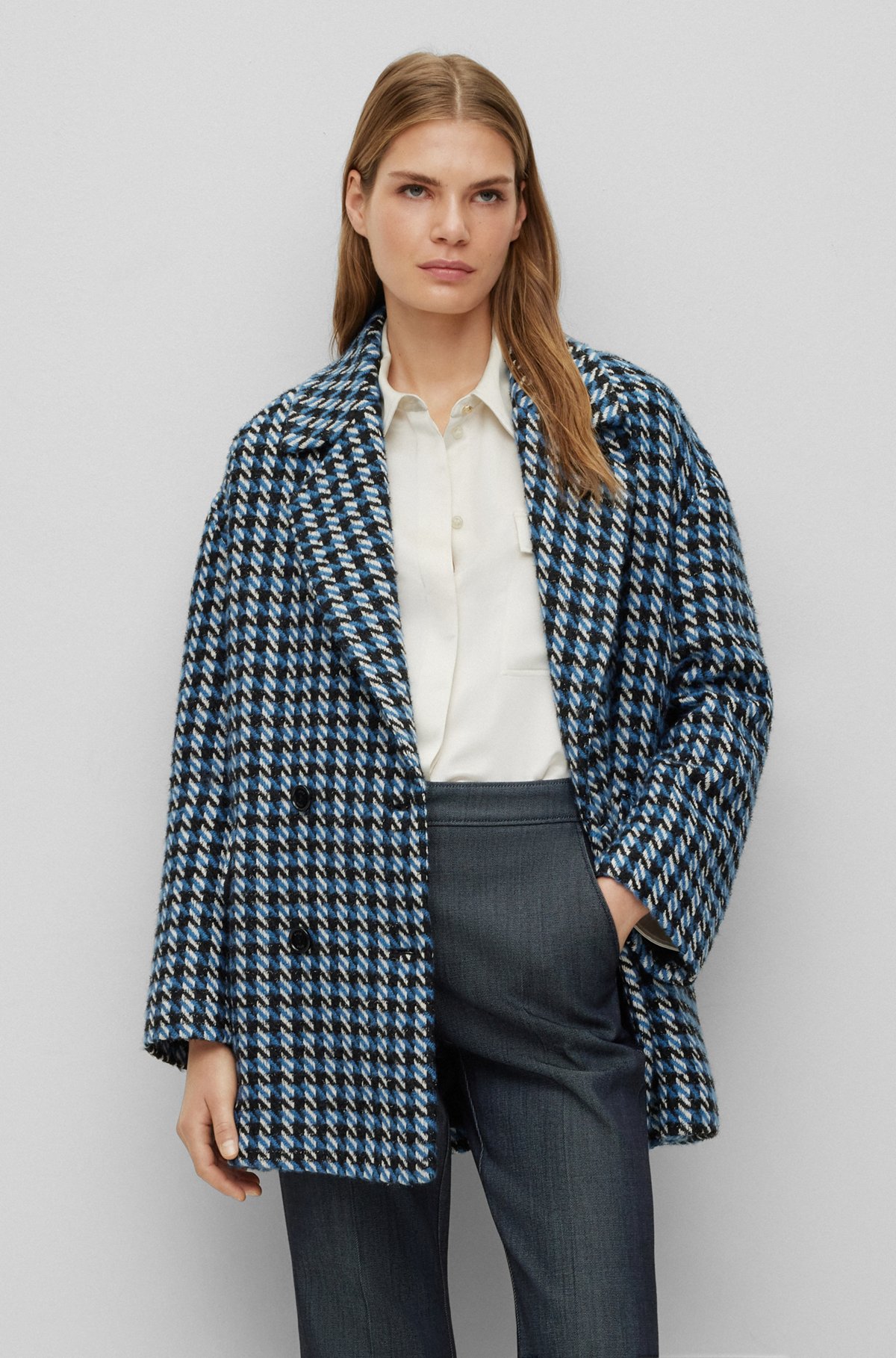 Double-breasted coat in houndstooth fabric, Patterned
