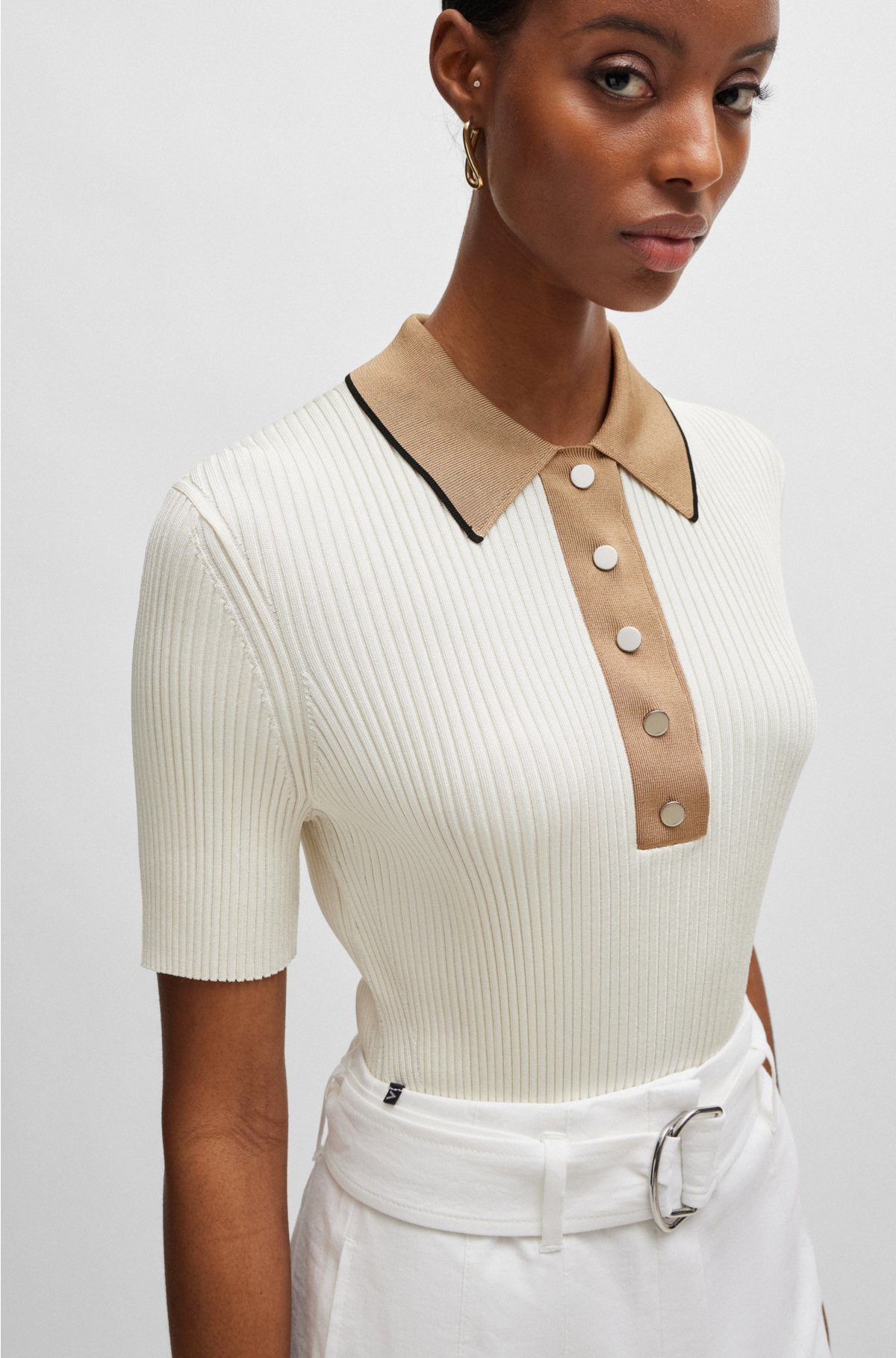 Slim-fit ribbed top with collar and placket, Natural