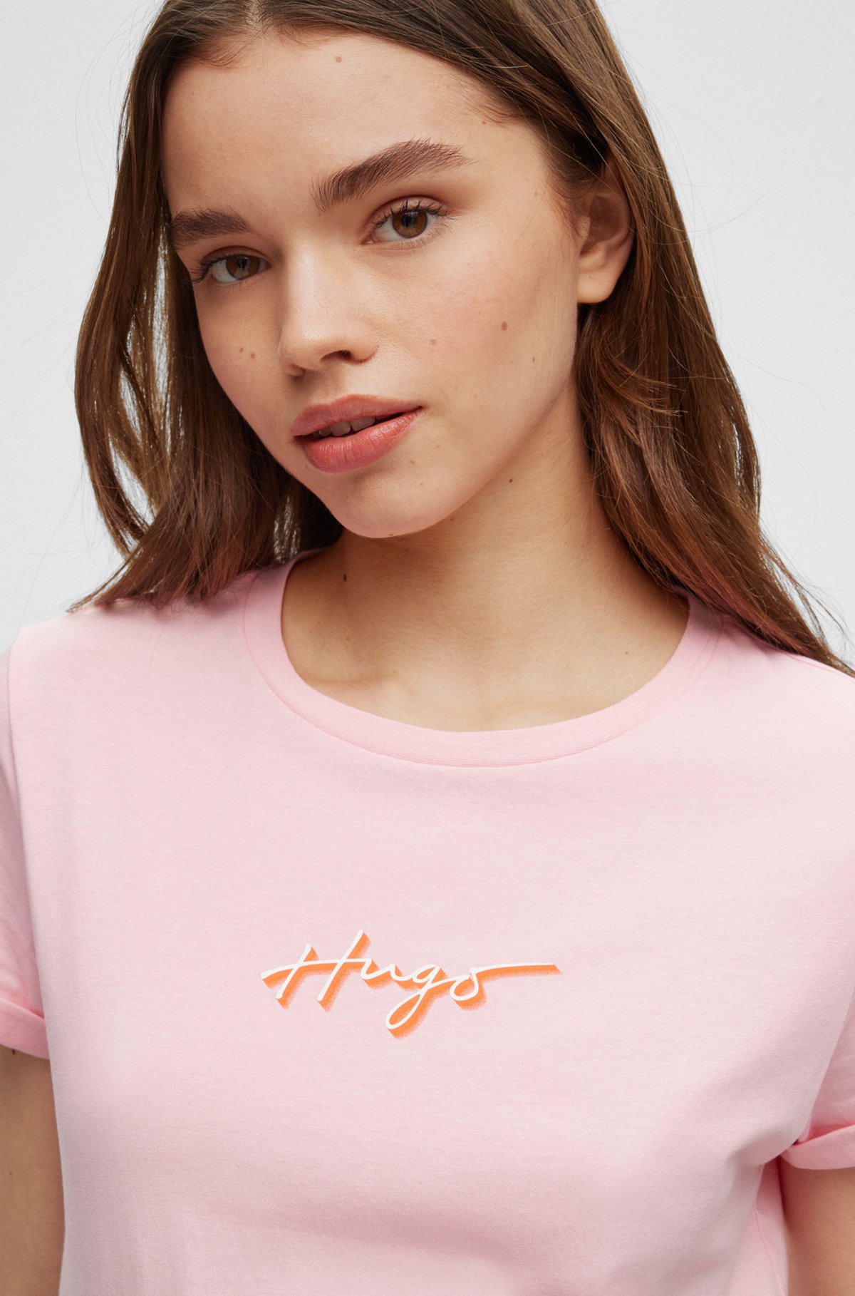 HUGO - Slim-fit T-shirt van katoenen logo in graffitistijl